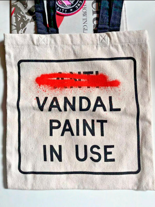 Cut and Run - Tote bag, 2023